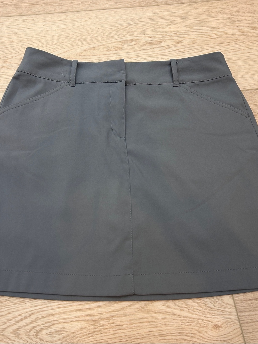 Callaway opti-Dri golf skort size 8  - Grey